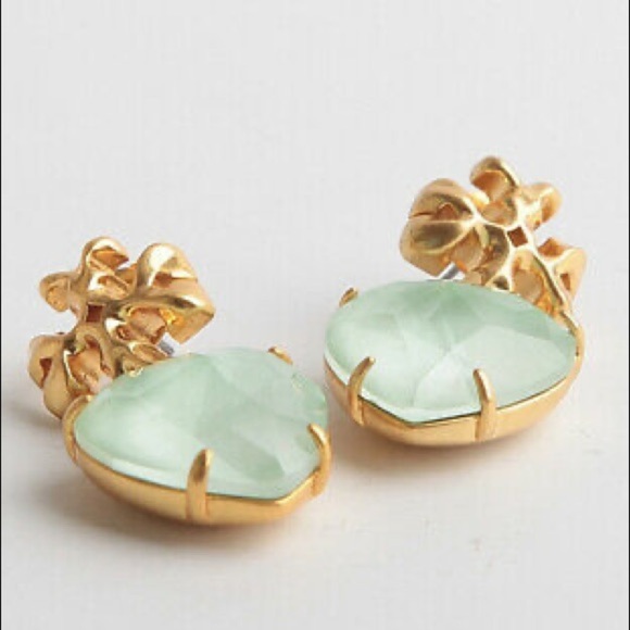 🆕Tory Burch Authentic Roxanne Gold Tone & Crystal Heart Earrings Soft Mint Green - Picture 9 of 12